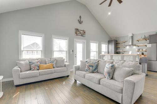 Pool Access, Deck and Patio Bolivar Peninsula Gem