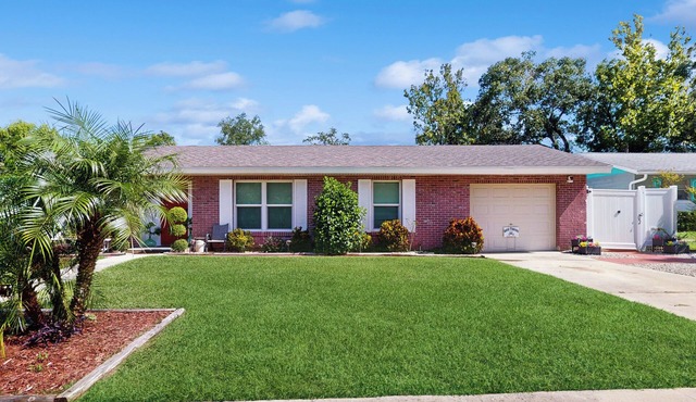 Pool Access! Dog-Friendly Retreat 16 Mi to Orlando