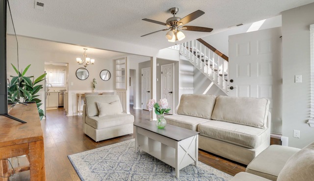 Pool Access: Family-Friendly Virginia Beach Home!