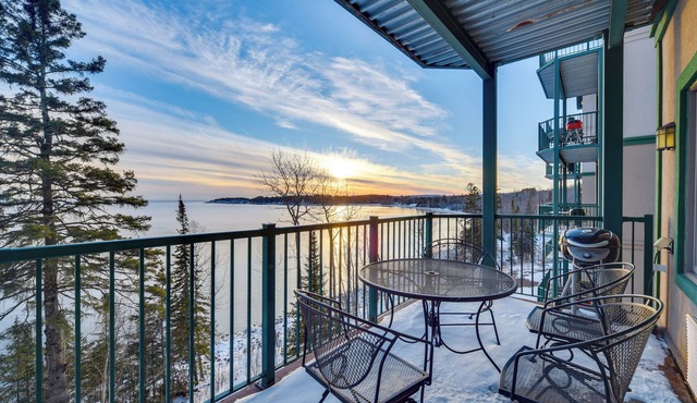 Pool Access: North Shore Gem Near Beaches & Trails