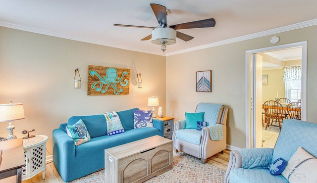 Pool Access, 4 Blocks to Ocean! N Myrtle Beach Gem