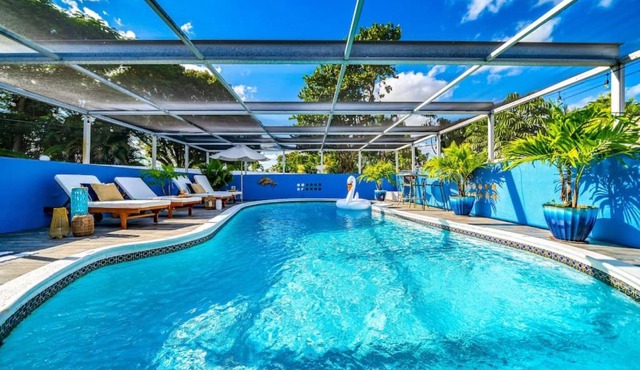 Pool and Hot Tub Just 10 Close to All