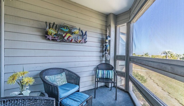 Pool and Ocean Views - First Floor Villa on Harbor Island