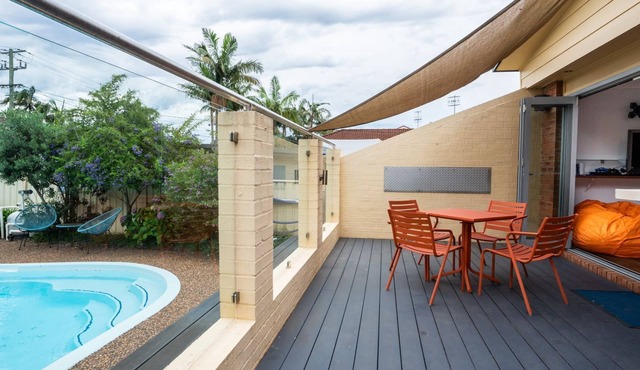 Pool and Spa on the Lakefront - Main House