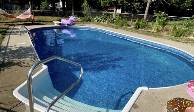 Pool, Bally’s Casino/International Speedway, near AF Base,Tax Free Shopping