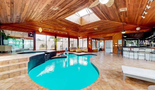 Pool, Beaches, OWA, Dining, and More | Palmaway