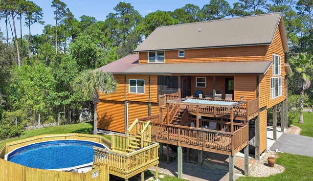 Pool, Boat Ramp, Games, Pass Christian Waterfront Sleeps 18 Guests 6 Bedrooms