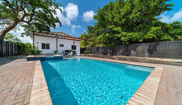 Pool Boutique Villa by the Beach 1