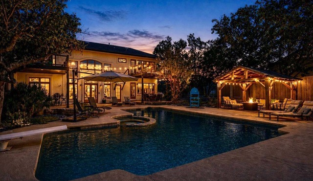 Pool + Cabana + Amazing Views - Picturesque Point