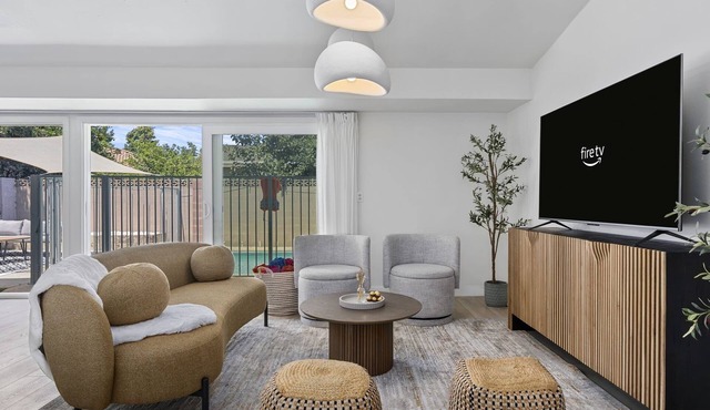 POOL-COURTYARD-GOLF GETAWAY