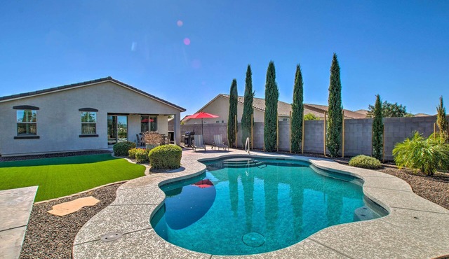 Pool & Covered Patio: Family Gem in San Tan Valley