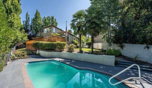 POOL - Deck - Light Bright Open - 4 bedroom