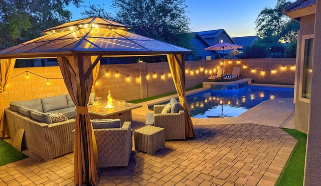 Pool & EV Charger @ Family Friendly comfy house in the heart of Queen Creek