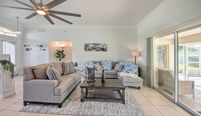 Pool & Fenced Yard: Sebring Retreat