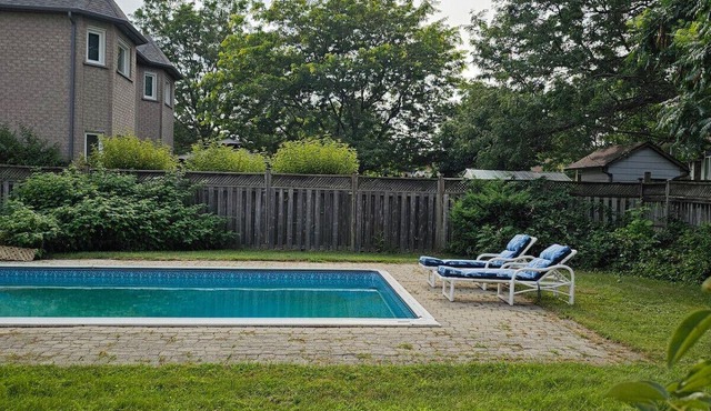 Pool, Foosball, 2 living rms