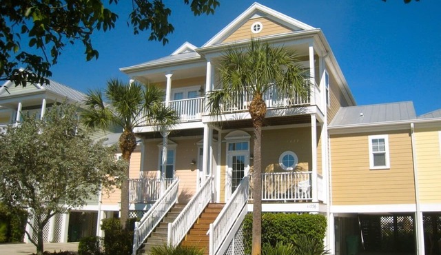 Pool For Relaxing, Water Views In Private Community