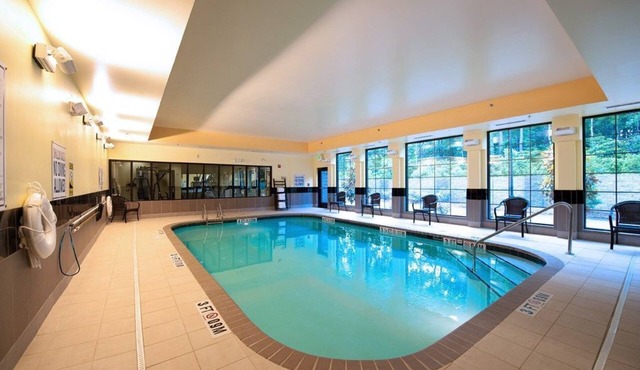 Pool. Free Breakfast. Gym. Near Wrightsville Beach.