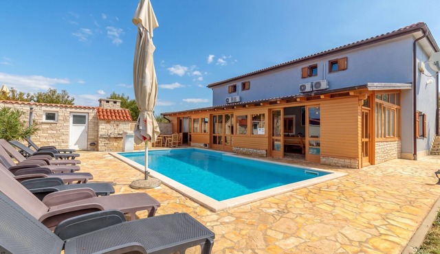 Pool & Fun House Betiga 1 With Gym, Fažana, Croatia