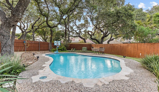 Pool & Game Room By 6 Flags & SeaWorld - Sleeps 10
