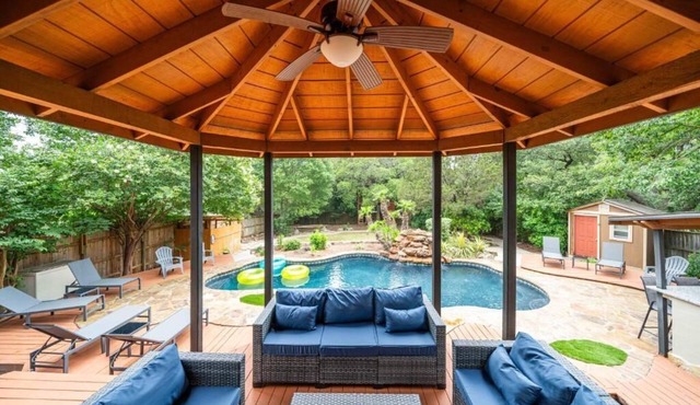 Pool, Games & BBQ Luxury Texas Home 4 bedroom
