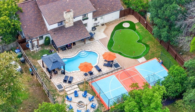 Pool, Games, Pickleball & Putt Putt Fun!