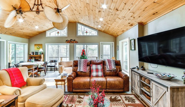 Pool & Golf Club! Riverfront Retreat in Newland