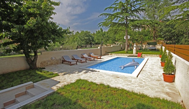 Pool, grill, WiFi, bicycles, table tennis, dishwasher, washing machine