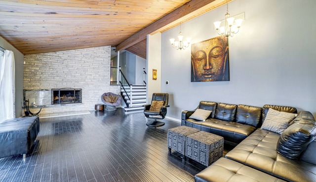 Pool, Gym & Basketball Court: Olympia Fields Home