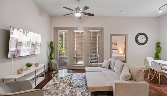 Pool & Gym | Spacious | Free-Parking