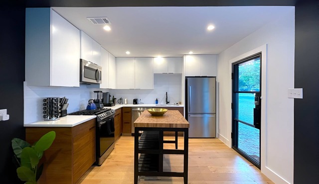Pool Home Encore: 6min drive to Rainey St