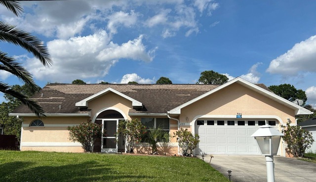 Pool Home- relaxing - family friendly - pet friendly.