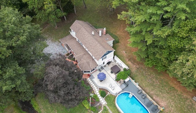 Pool | Hot Tub | 3 Min to Lake | Pets Allowed