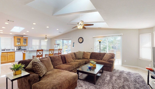 Pool & Hot Tub Access: 'Lake Havasu Lakehouse'