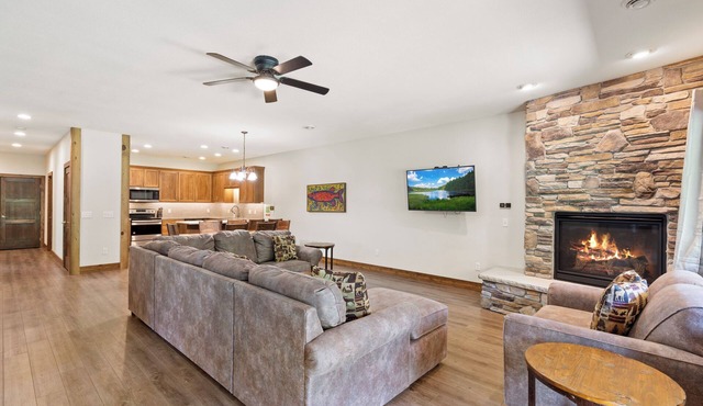 Pool|Hot Tub|Fireplace|Games| Unit 821