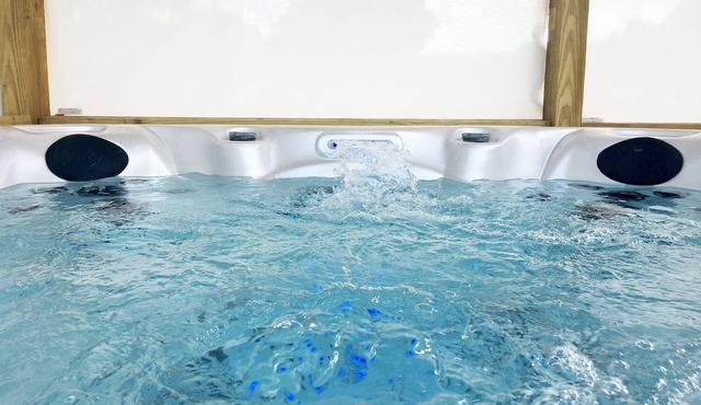 Pool, Hot Tub, Outdoor Bar, Fire Pit, BBQ, Outdoor Living, Private Home