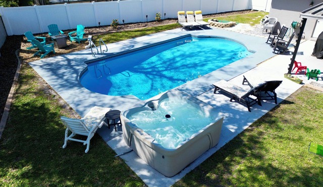 Pool, Hot Tub, Pickleball, Basketball & Game Room Fun, Resort Style Backyard