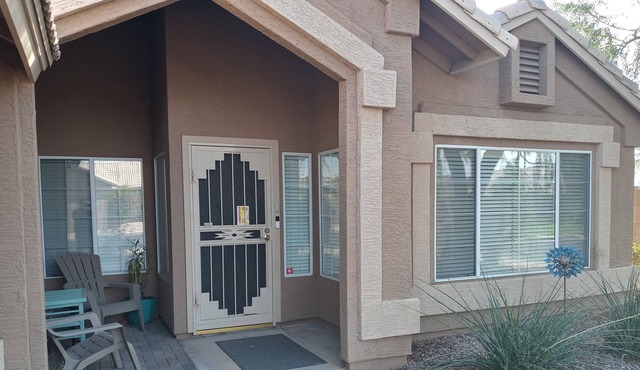 Pool, Hot Tub, Quiet Neighborhood, Near Park, Bikes for Adults & Kids, Games