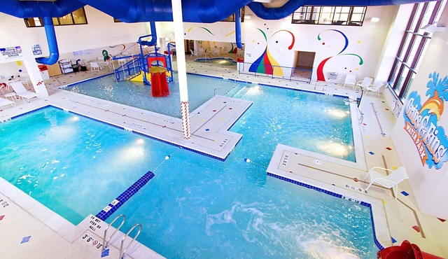 Pool, Hot Tub & Seasonal Waterslide Access. Great Location! Close to Salt Palace Convention Center