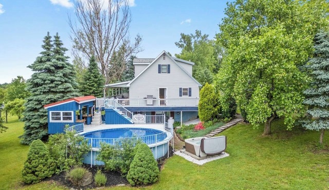 Pool | Hot Tub | Seneca Wine Trail | FLX Wineries