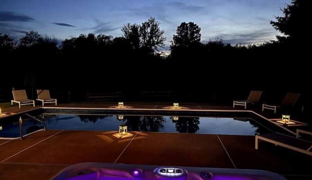 Pool, HotTub, Firepit, Views @ Scenic Country Home