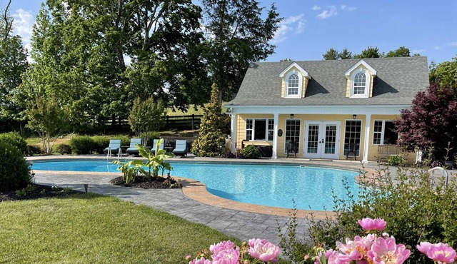 Pool/HotTub/Sauna/Grill/Private/Views/EVCharger