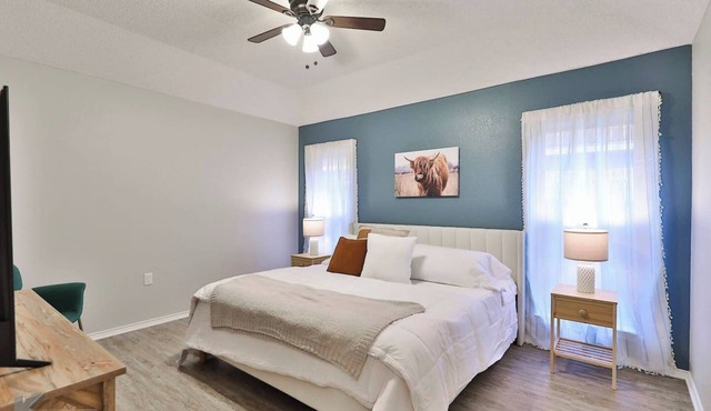 POOL house 6 min to ACU/Airport
