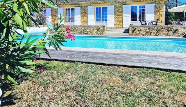 Pool house, Bergerac, Sarlat