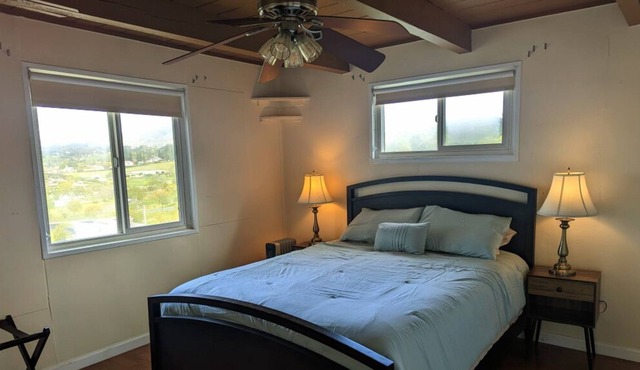 Pool house - Close to San Diego Zoo Safari Park and Wineries.