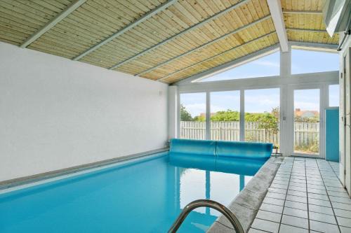 Pool House Close To The Coast