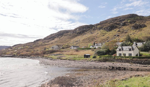 POOL HOUSE, family friendly, country holiday cottage in Poolewe