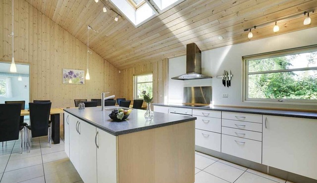 Pool house for 18 people near Rødby, Lolland.