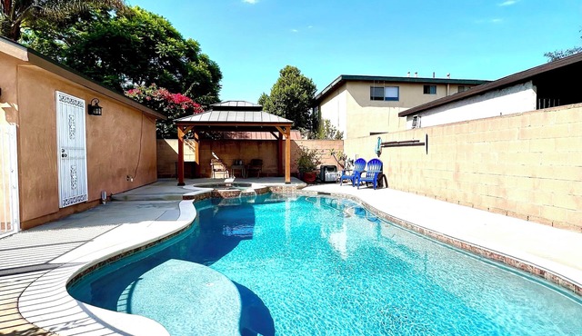 Pool house in Orange County, CA