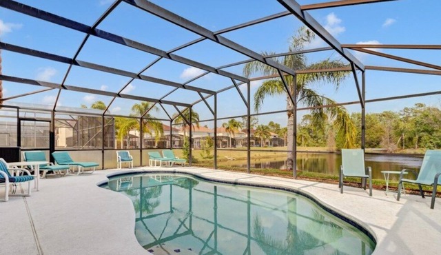 Pool house with 2 Master suites