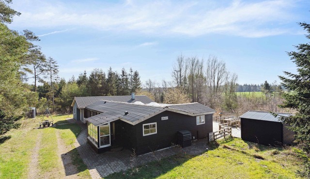 Pool house with space for relaxation